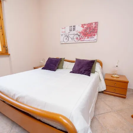 La Casa Di Ada شقة